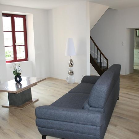 Ferienwohnung Les Nuits D'Aldearde Airvault Exterior foto