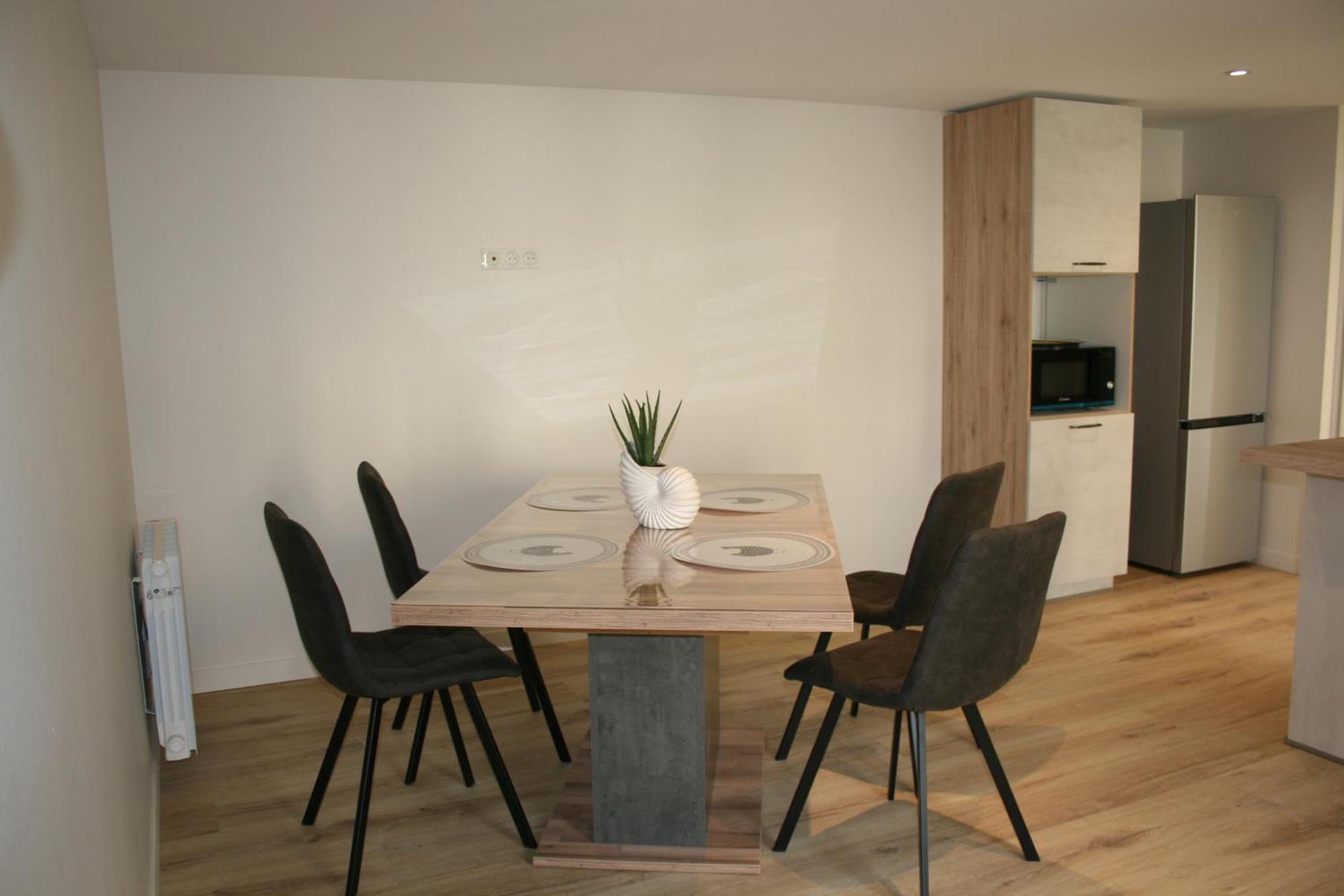 Ferienwohnung Les Nuits D'Aldearde Airvault Exterior foto