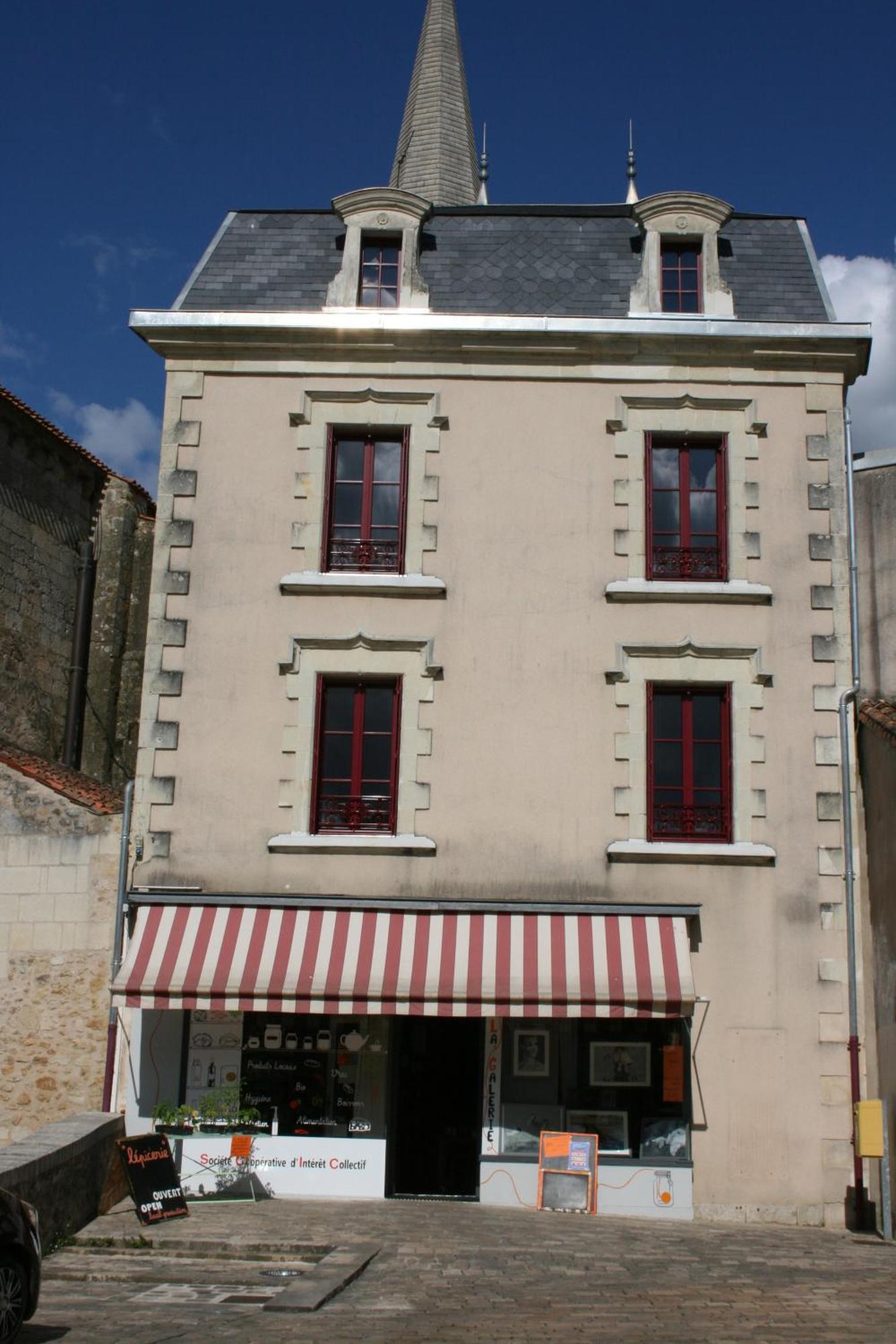 Ferienwohnung Les Nuits D'Aldearde Airvault Exterior foto